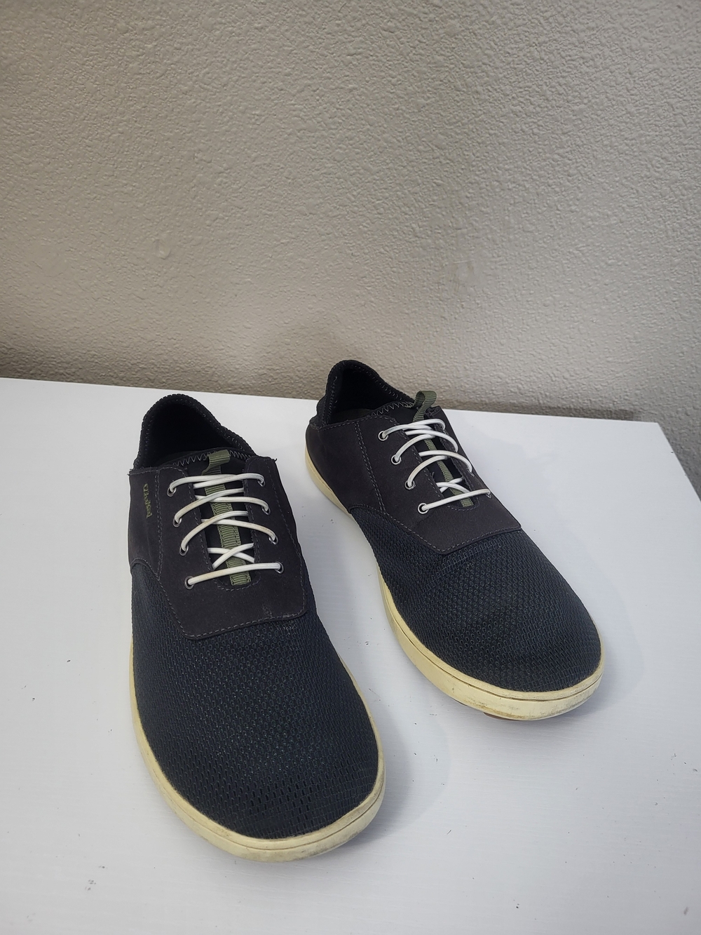 OluKai NOHEA MOKU Mesh Comfort Sneakers Shoes Black Mens Sz 10.5 Minimalist
